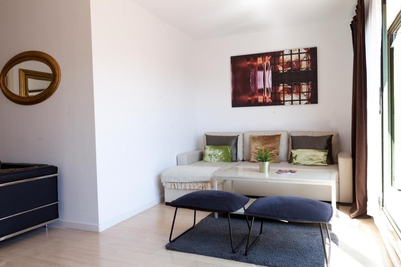 Plaza Catalunya City Center Apartments Барселона Экстерьер фото