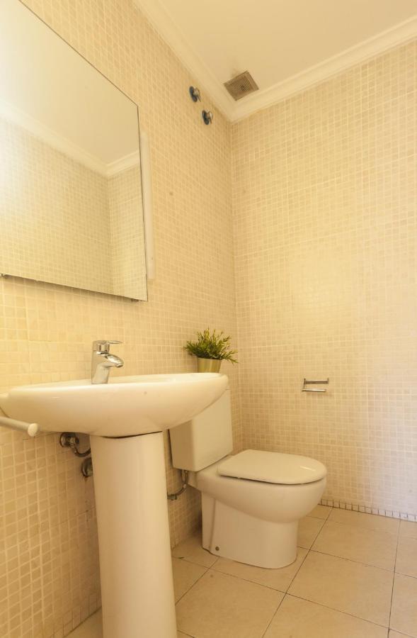Plaza Catalunya City Center Apartments Барселона Экстерьер фото